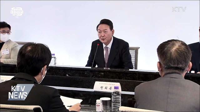 "백신·치료제 개발 기업에 모든 지원"